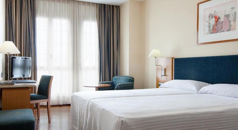 غرفة قياسية, Urh Ciutat De Mataró