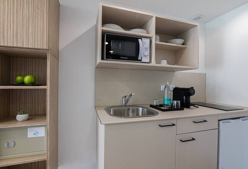 سوییت جونیور با چشمانداز استخر, Marsenses Rosa Del Mar Hotel & Spa