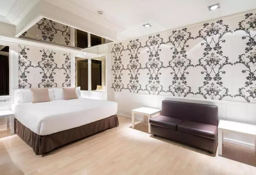 سوییت لوکس, Motel Punt 14