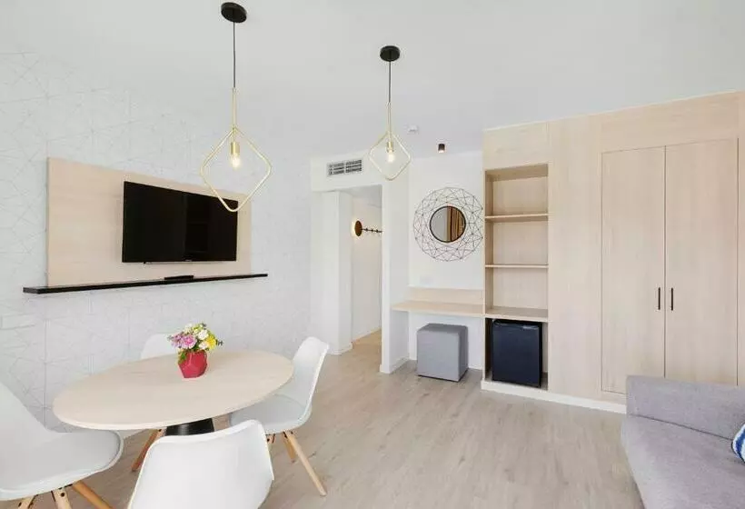 سوییت, Palmanova Suites By Trh