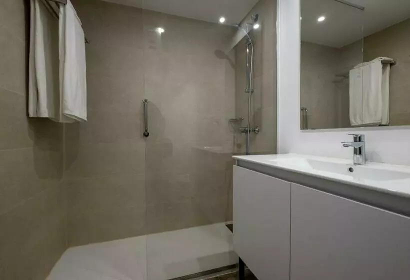 آپارتمان 1 خوابه با چشم‌انداز جانبی دریا, Aparthotel Las Dunas