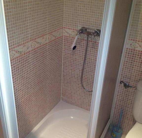 اتاق استاندارد, Café Bar Hotel Jefi