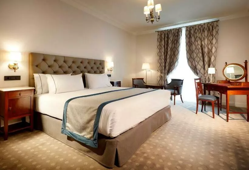 اتاق سوپریور با چشم‌انداز دریا, Eurostars Hotel Real