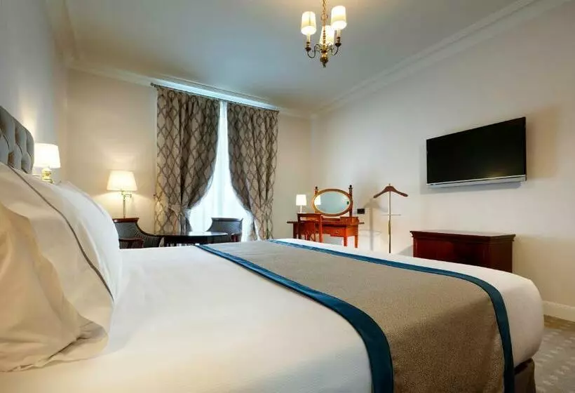 اتاق سوپریور با چشم‌انداز دریا, Eurostars Hotel Real