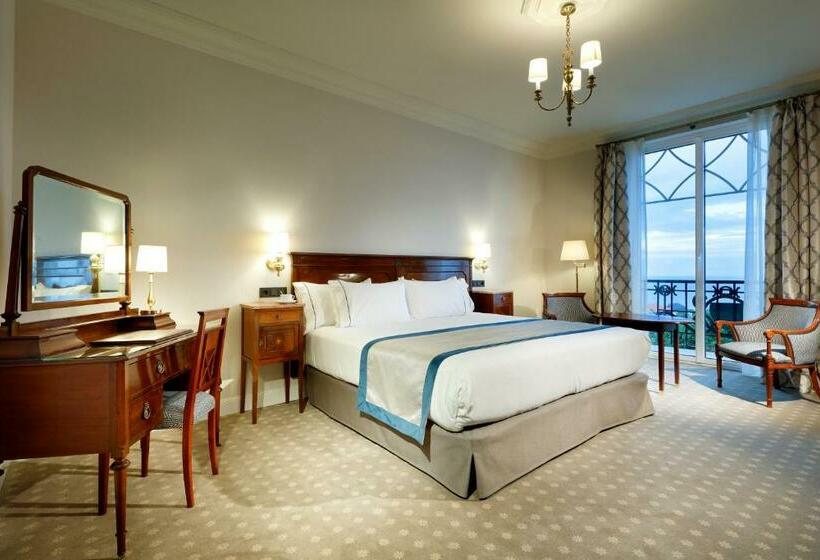 Номер Superior Вид на Море, Eurostars Hotel Real