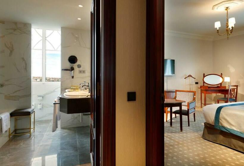 Номер Superior Вид на Море, Eurostars Hotel Real