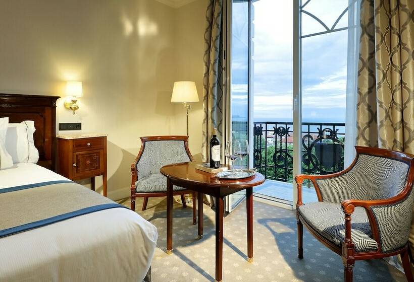 Номер Superior Вид на Море, Eurostars Hotel Real