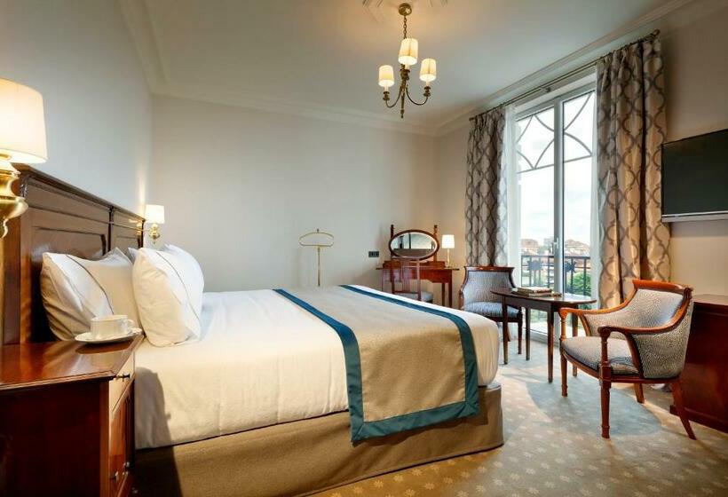 Номер Deluxe, Eurostars Hotel Real