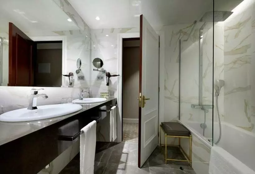 اتاق لوکس, Eurostars Hotel Real