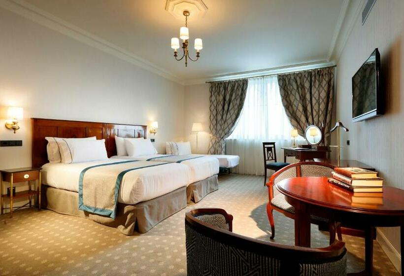 디럭스 룸, Eurostars Hotel Real