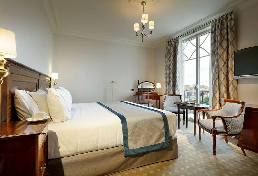 Номер Deluxe, Eurostars Hotel Real