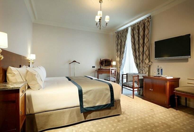 Номер Deluxe, Eurostars Hotel Real