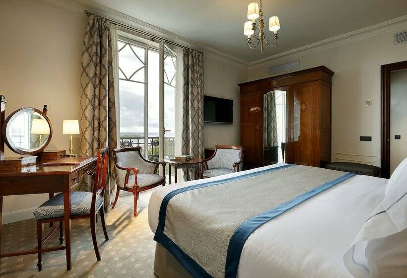 Номер Deluxe, Eurostars Hotel Real