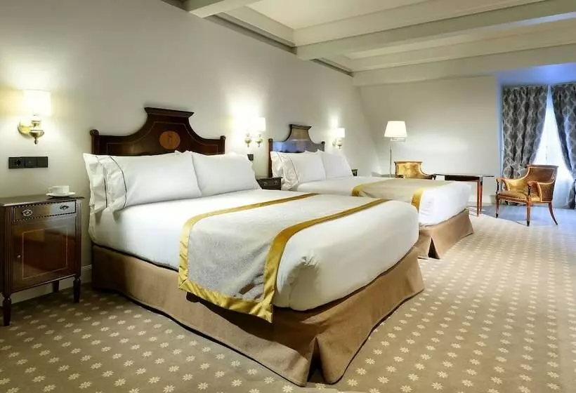 اتاق پرمیوم با چشم‌انداز دریا, Eurostars Hotel Real