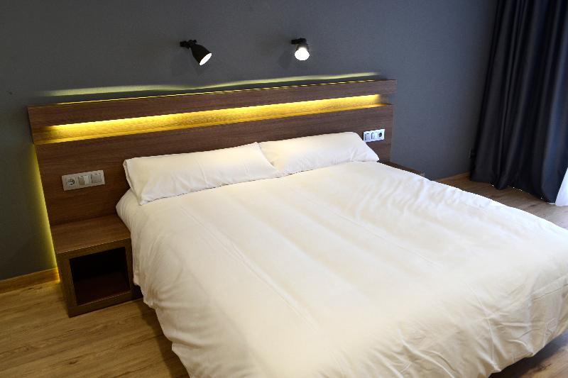 エコノミールーム, Alda Sada Marina