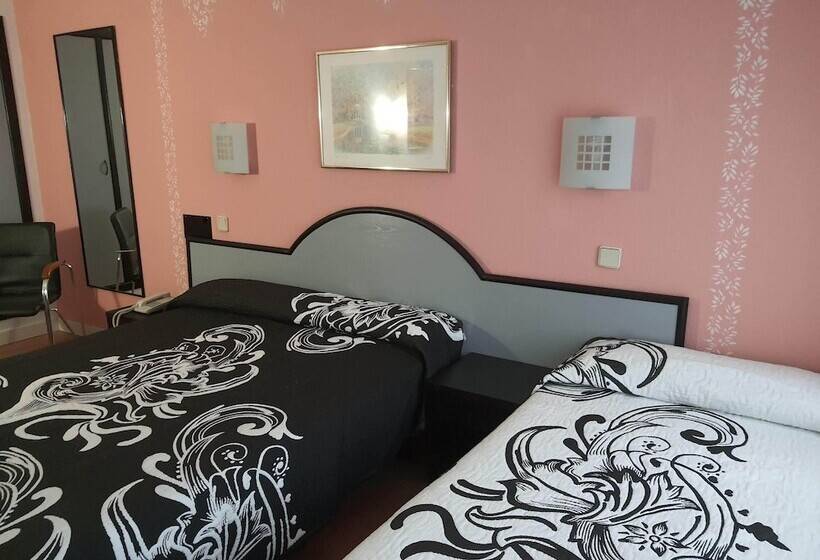 标准三人间, Arha Santander