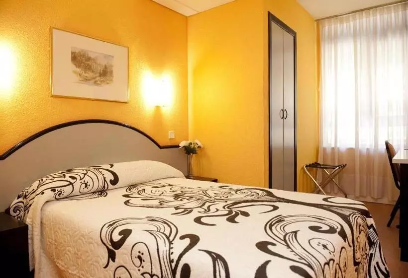 Standardeinzelzimmer, Arha Santander