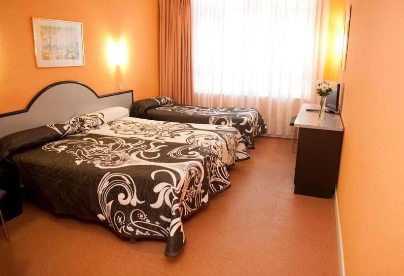 标准三人间, Arha Santander