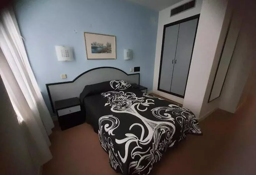 Economy Zimmer, Arha Santander