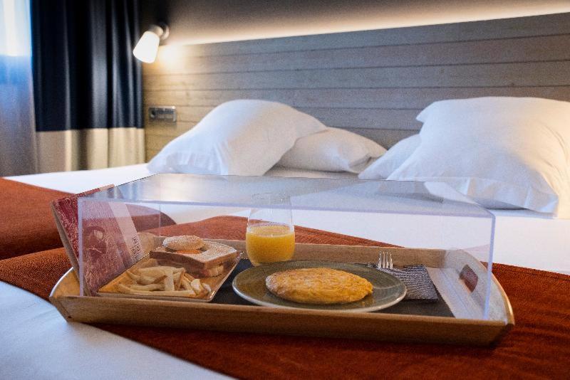 اتاق استاندارد, Avenida