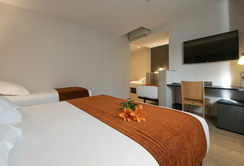 اتاق استاندارد سه نفره, Avenida