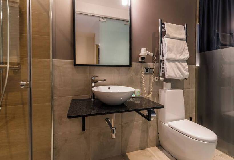 اتاق استاندارد, Avenida