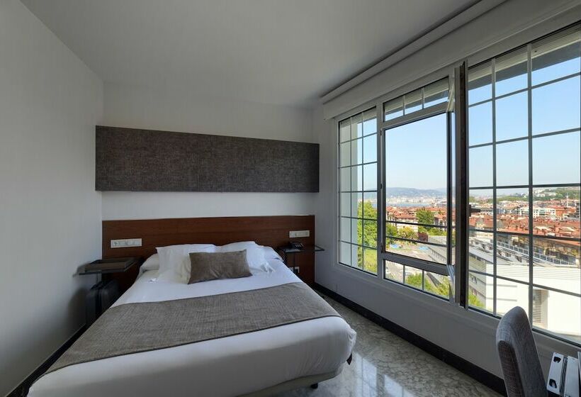 スタンダードルーム, Avenida