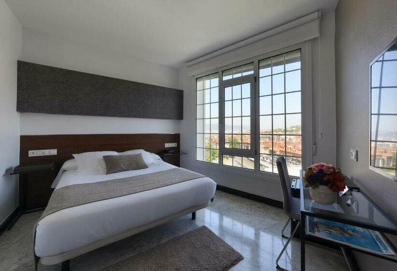 スタンダードシングルルーム, Avenida