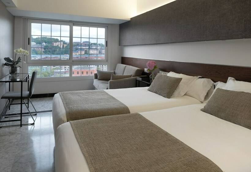 シティビューのスーペリアルーム, Avenida