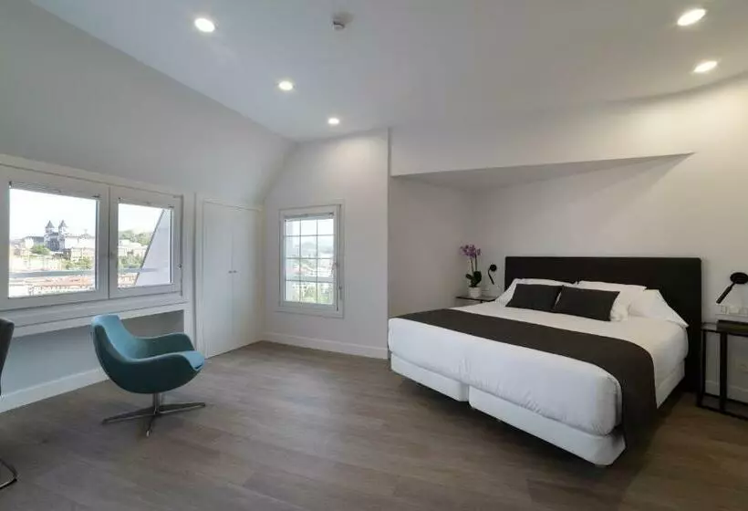 Premium Zimmer für 4 Personen, Avenida