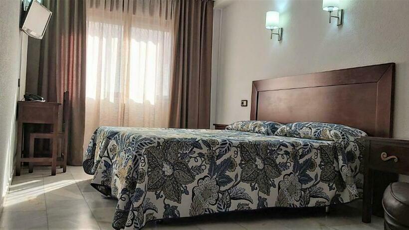 اتاق استاندارد, Averroes