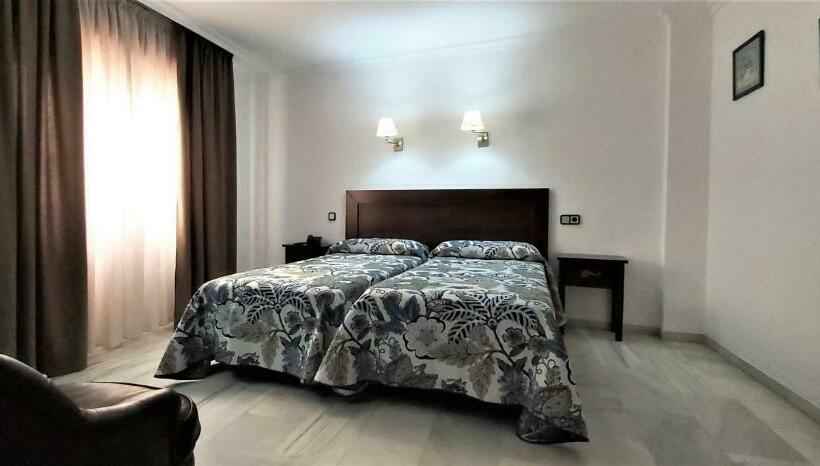 اتاق استاندارد, Averroes