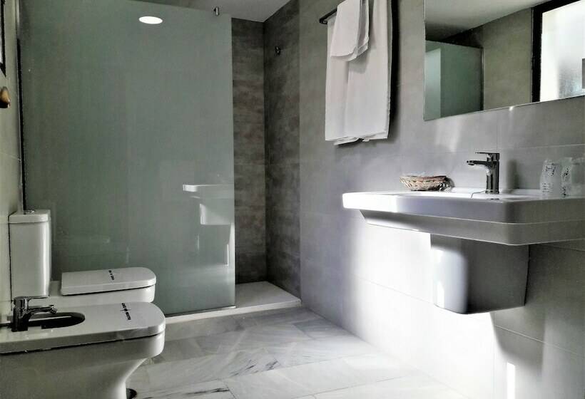 اتاق استاندارد, Averroes