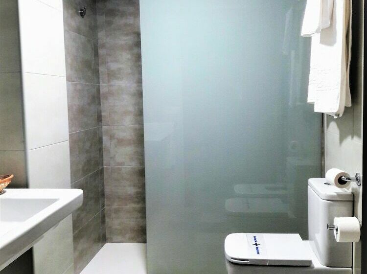 اتاق استاندارد, Averroes