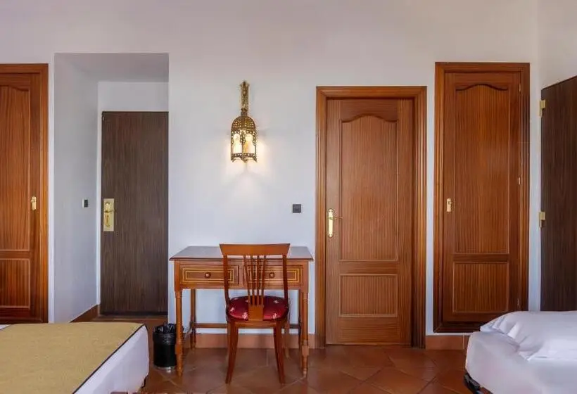 اتاق خانوادگی, Bluesea El Cortijo