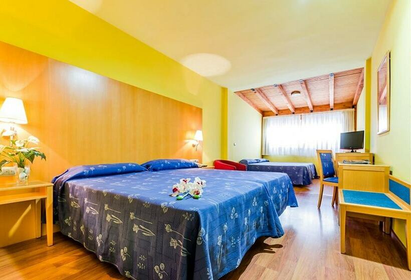 Chambre Quadruple Standard, Checkin Camino De Granada