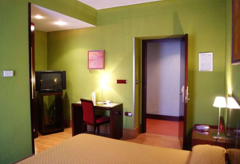 Chambre Standard Individuelle, Carlos V