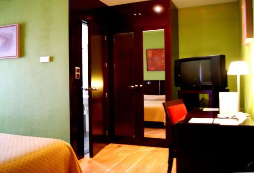 Chambre Standard Individuelle, Carlos V