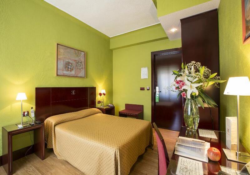 Chambre Standard, Carlos V