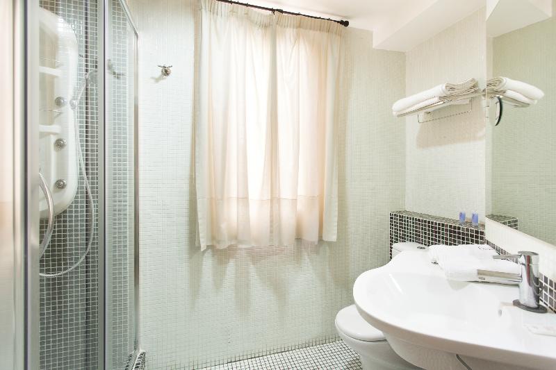 Chambre Standard Individuelle, Carlos V