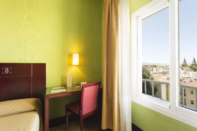 Standard Single Room, Carlos V