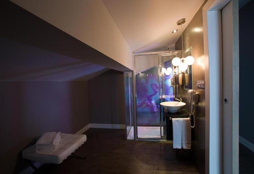 חדר סטנדרט, Castillo