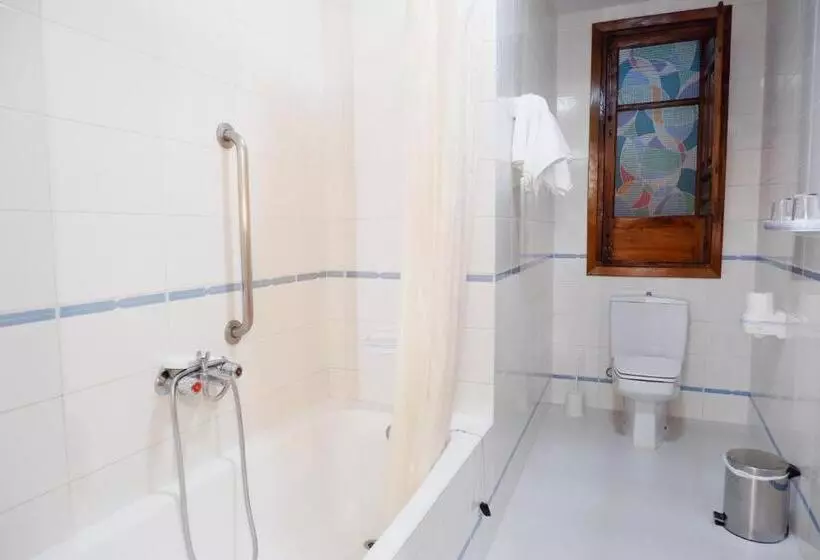 Quarto Quádruplo Estandar, Central