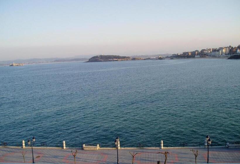 Номер Стандарт Вид на Море с Террасой, Chiqui