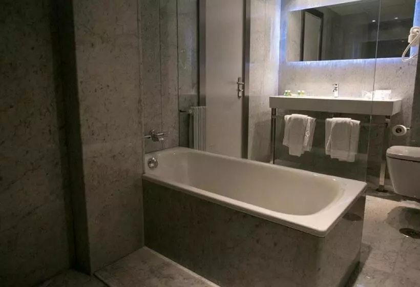 Suite, Chiqui
