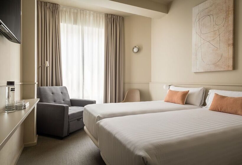 اتاق استاندارد سه نفره, Bypillow The Bloom