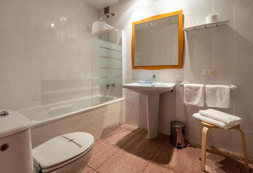 标准三人间, Ecoavenida