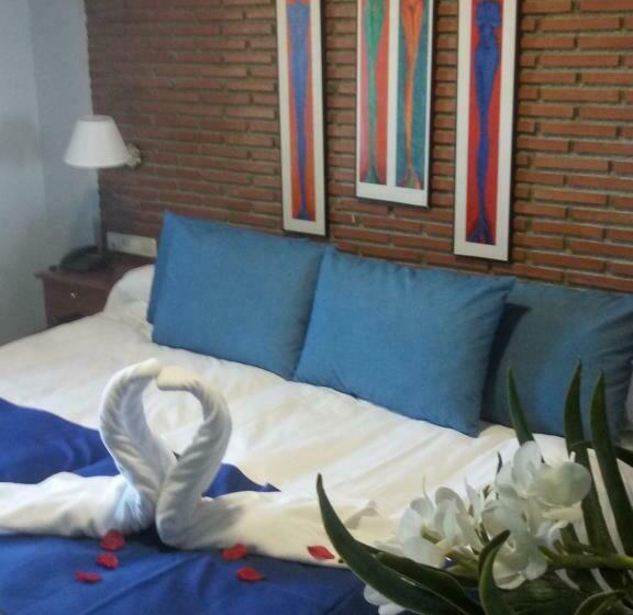 חדר סטנדרט, El Guerra