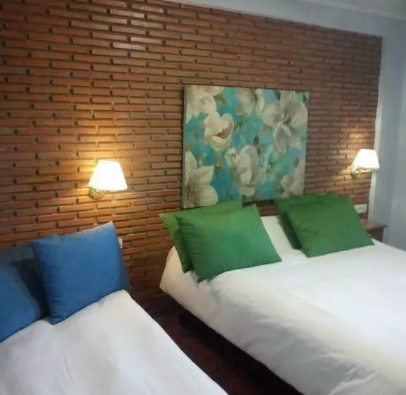 3-Bett-Standardzimmer, El Guerra