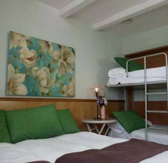 4 Bett Standardzimmer, El Guerra